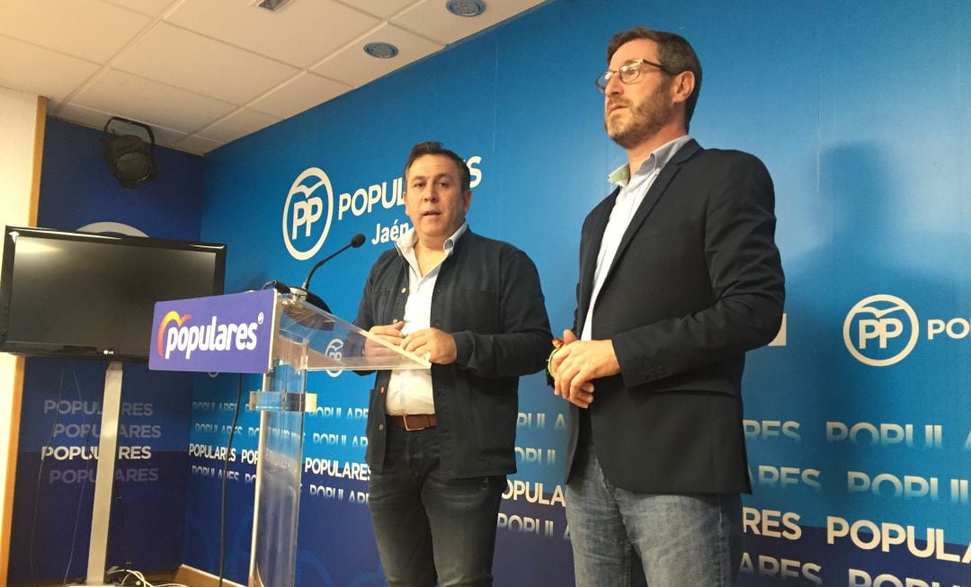 Francisco Palacios junto a Miguel Contreras, ambos del PP de Jaén