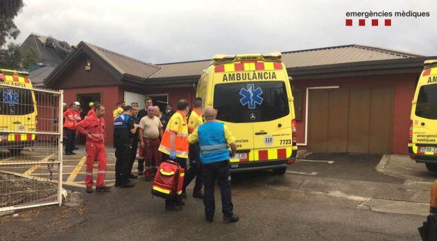 Els sanitaris del SEM a la indústria on s&#039;han produït els fets