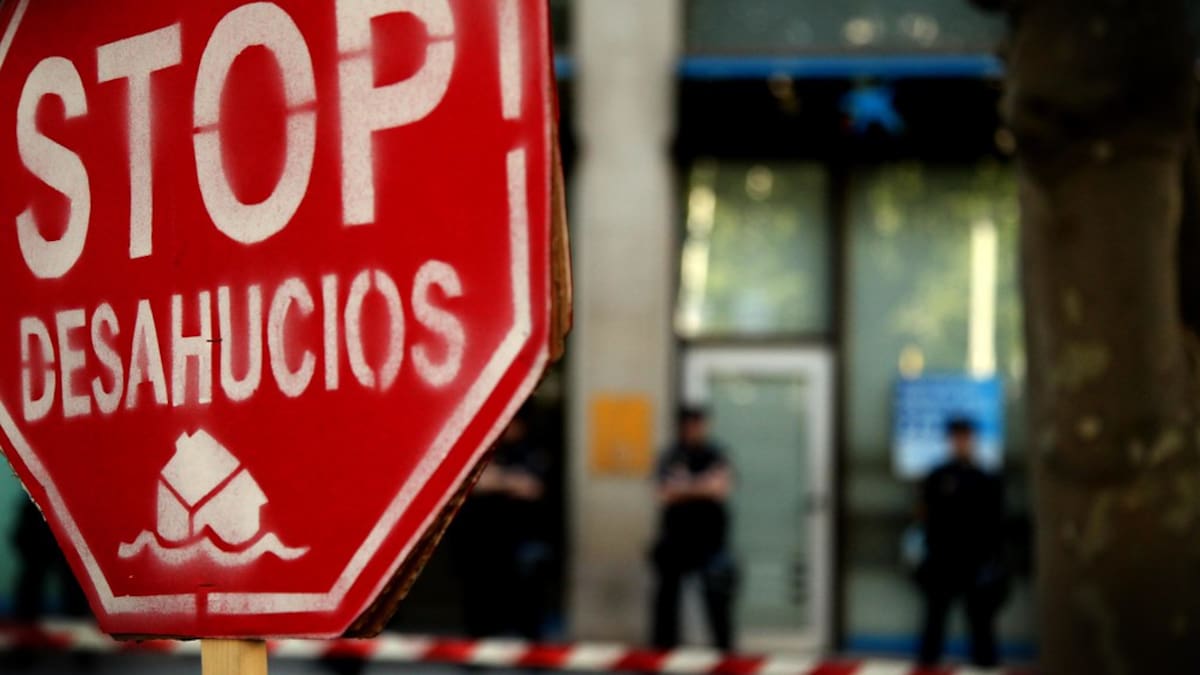 Benta Berri lleva al Parlamento Vasco el futuro de 510 VPO en San Sebastián “Hay vecinos que llevan 30 años aquí, ¿adónde van a ir?”