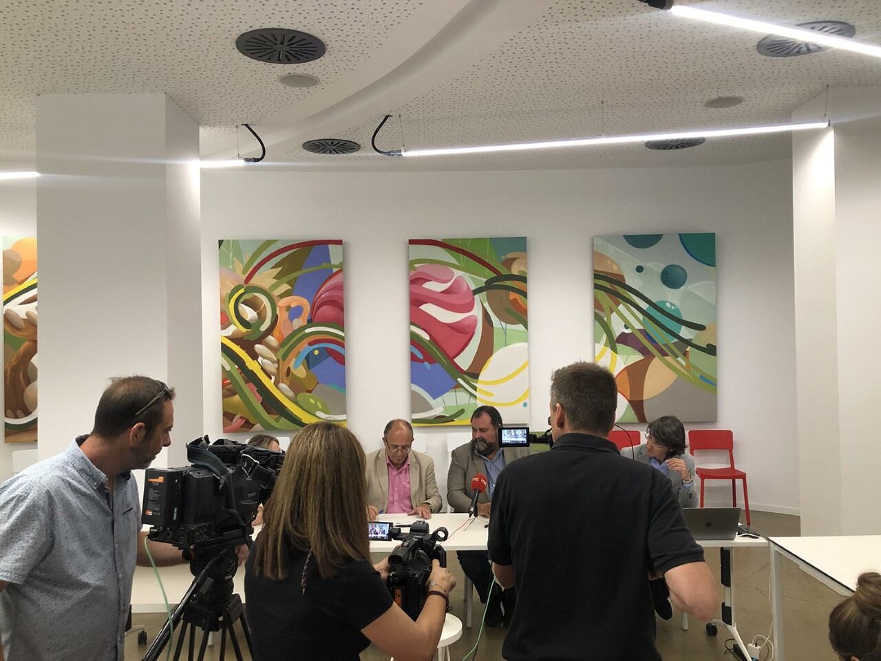 Roda de premsa d'AFRUCAT