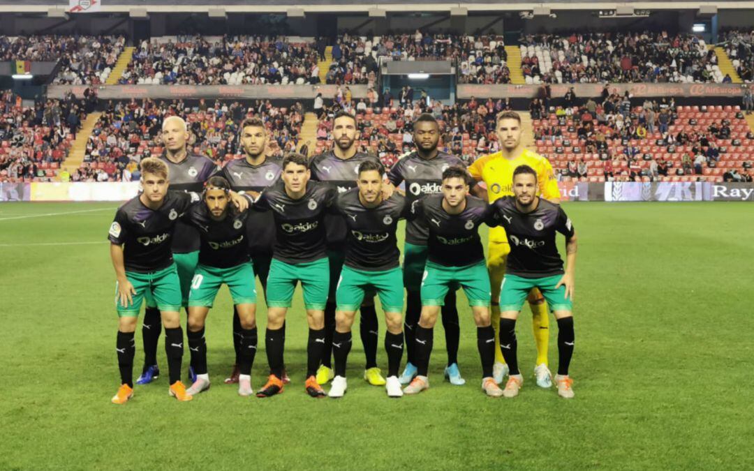 El once inicial en Vallecas: entraron nuevos Carmona, Figueras, Moi, Nkaka, Cayarga y Barral.