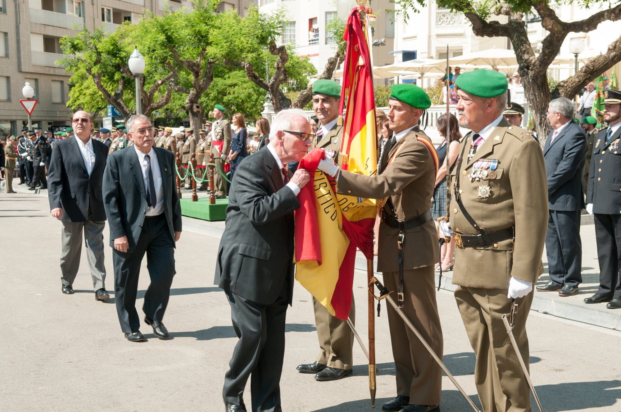 Momento de la última jura de bandera que se celebró en Huesca