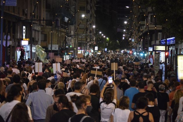 La protesta en defensa del Mar Menor ha tomado el centro de Murcia