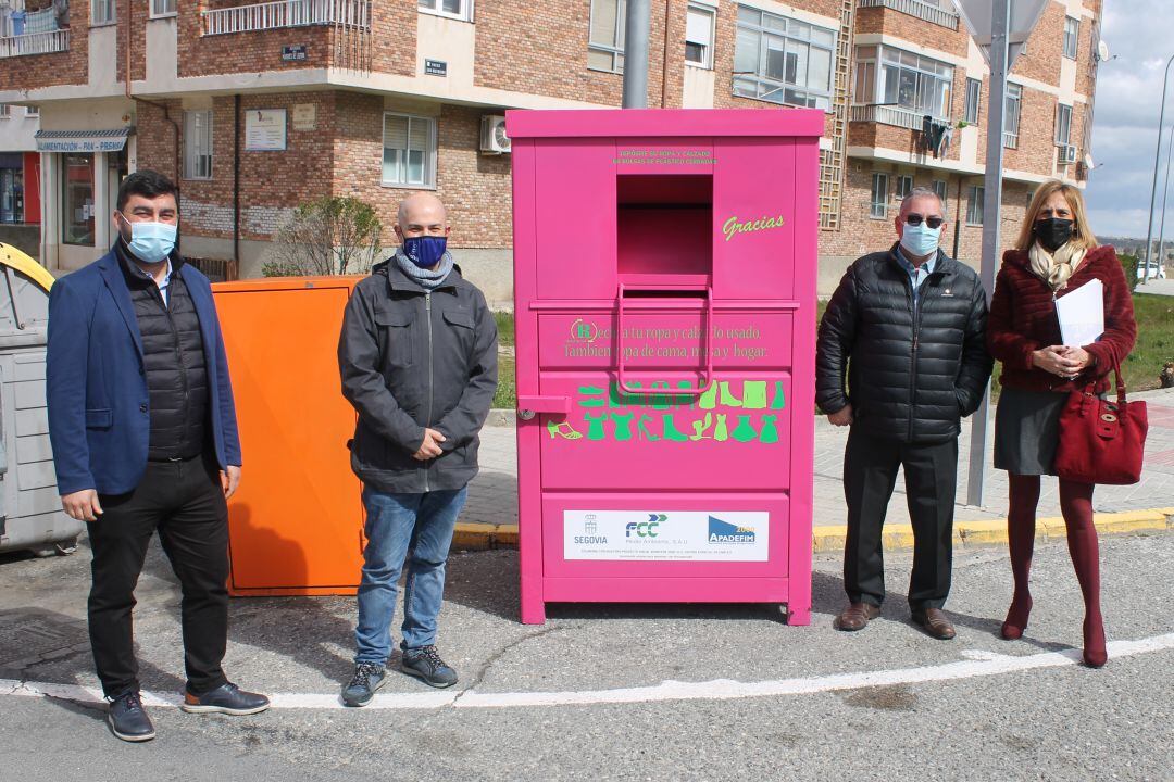 Nuevo servicio de recogida de ropa usada en Segovia