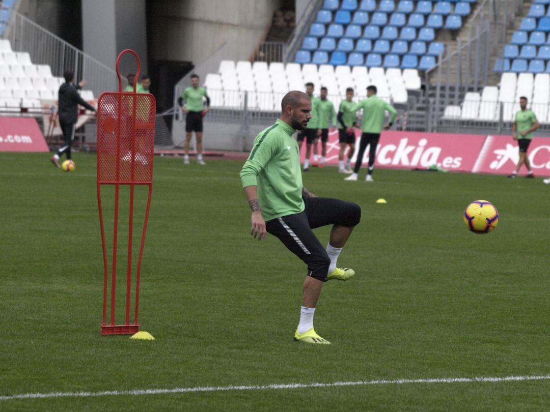 Nano González entrenando en el Mediterráneo.