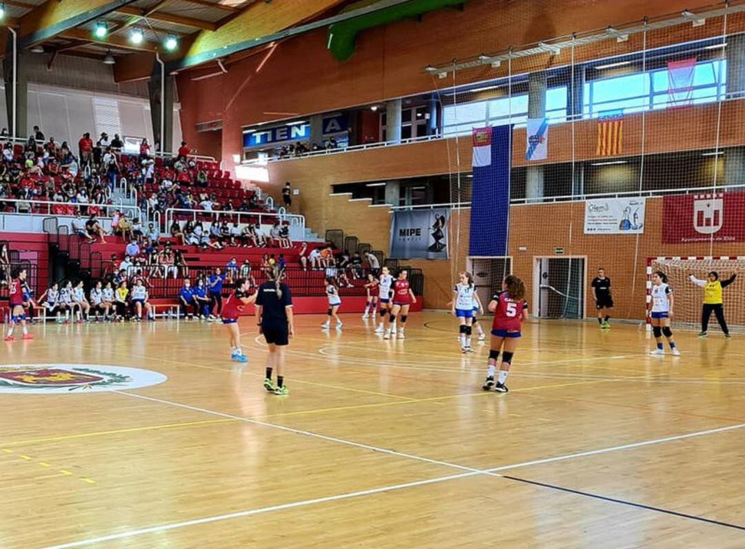 Las infantiles del Elda Prestigio siguen con opciones de jugar la semifinal