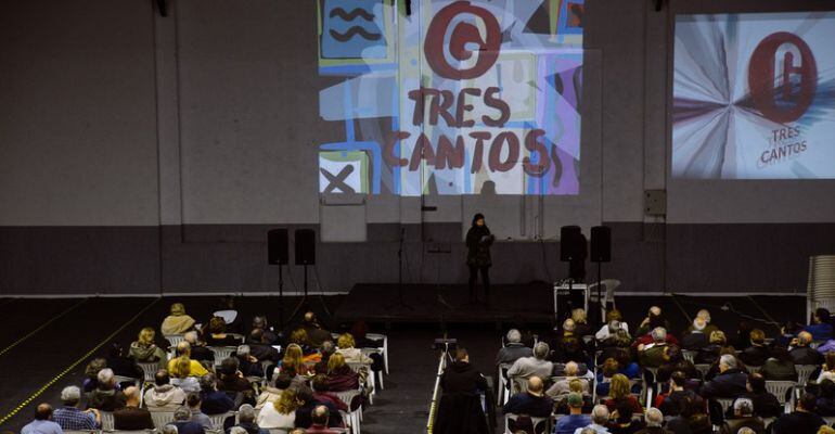 Una de las primeras asambleas de la confluencia de Ganemos en Tres Cantos