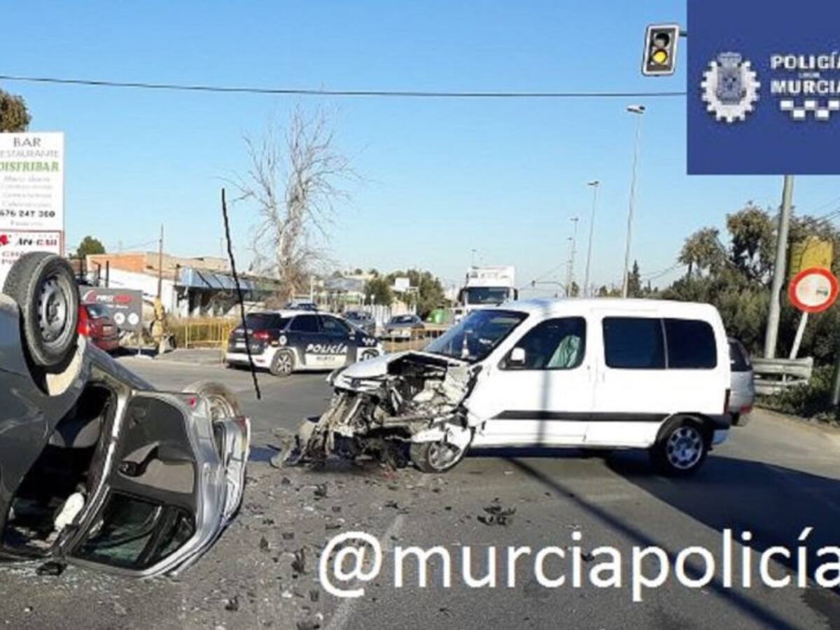 Tres heridos en un accidente en Sangonera la Seca