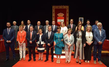 Isabel Rodríguez presidiendo la nueva corporación municipal