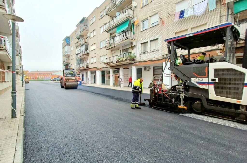 Labores de asfaltado en San Martín de la Vega