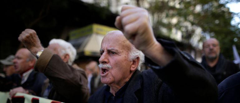 Imagen de una manifestación en protesta por la corta subida de las pensiones