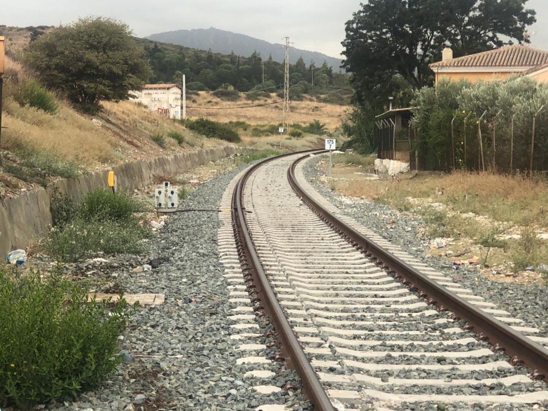 Vía del tren en Algeciras