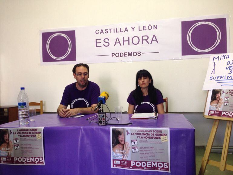 Sergio de los Bueis  y Rosa Rebolledo en la presentación de las jornadas.