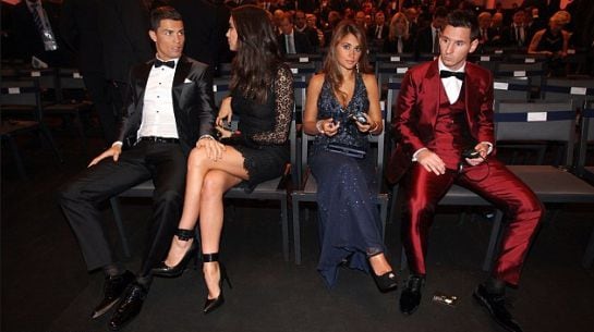 Cristiano, Irina Shayk, pareja entonces del portugués, Antonella Roccuzzo, pareja de Messi y el argentino, en la gala del Balón de Oro de 2015