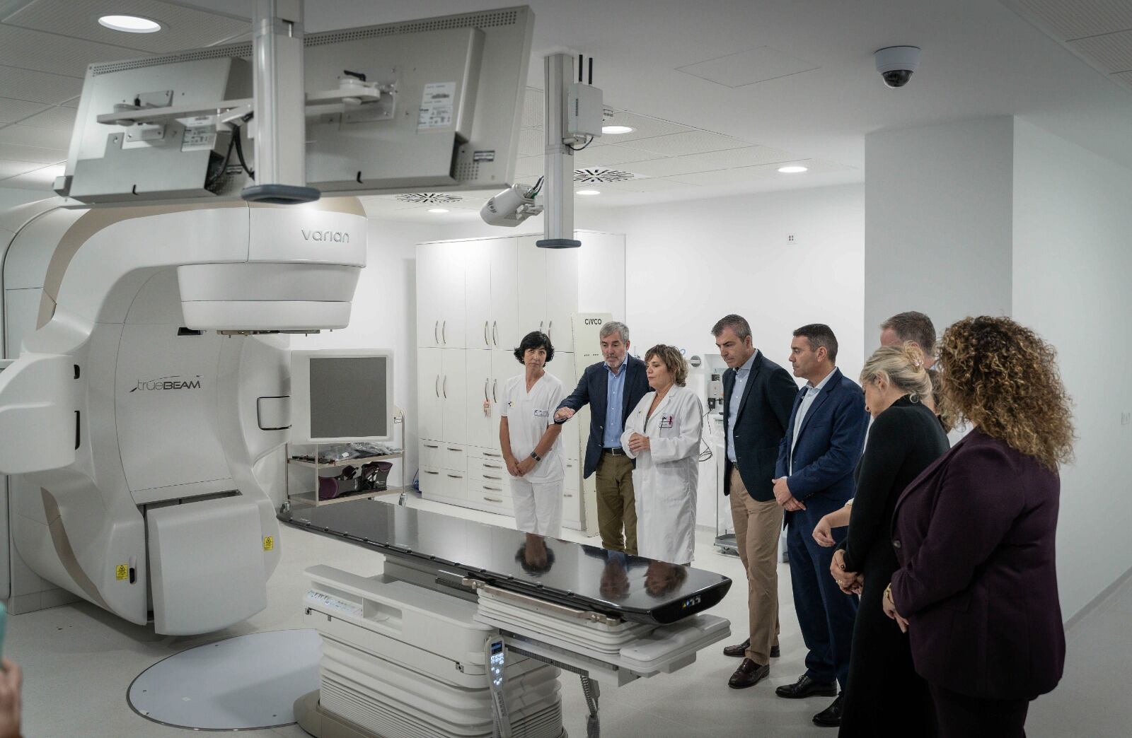 Visita institucional a la Unidad de Oncología Radioterápica del Hospital Molina Orosa de Arrecife, Lanzarote.