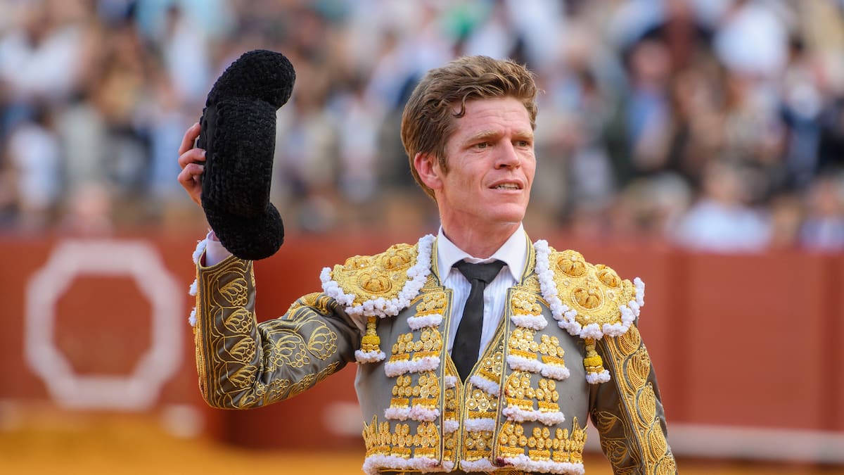 Los fallos a espadas propiciaron la primera tarde sin trofeos de lo que llevamos de Feria