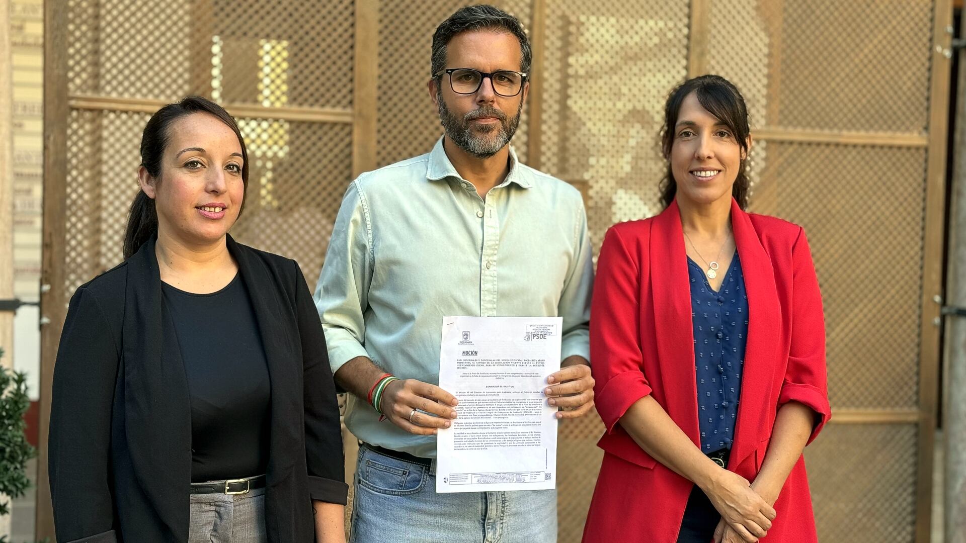 María José González, Francisco Calderón y Noemí Escobar, concejales del PSOE en el Ayuntamiento de Antequera
