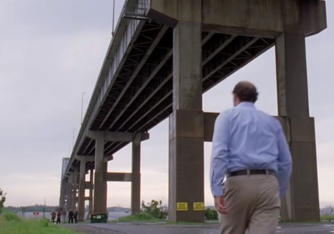 Puente de Baltimore, que se ha derrumbado, en un capítulo de la serie &#039;The Wire&#039;.