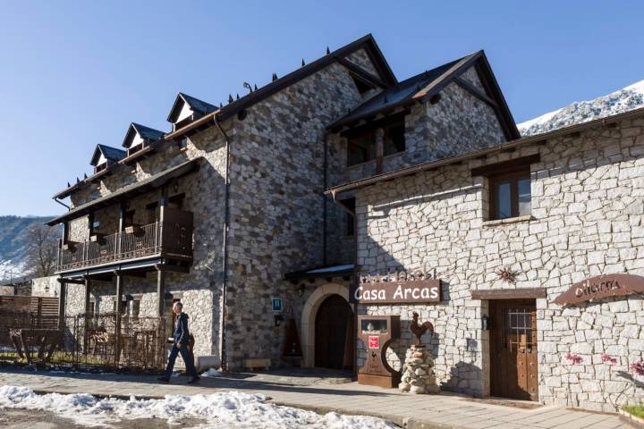 Hotel Restaurante Casa Arcas en Villanova.