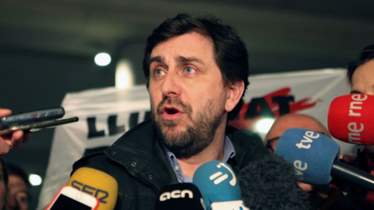 Comín y Serret denuncian un proceso “de corte inquisitivo” y rechazan personarse