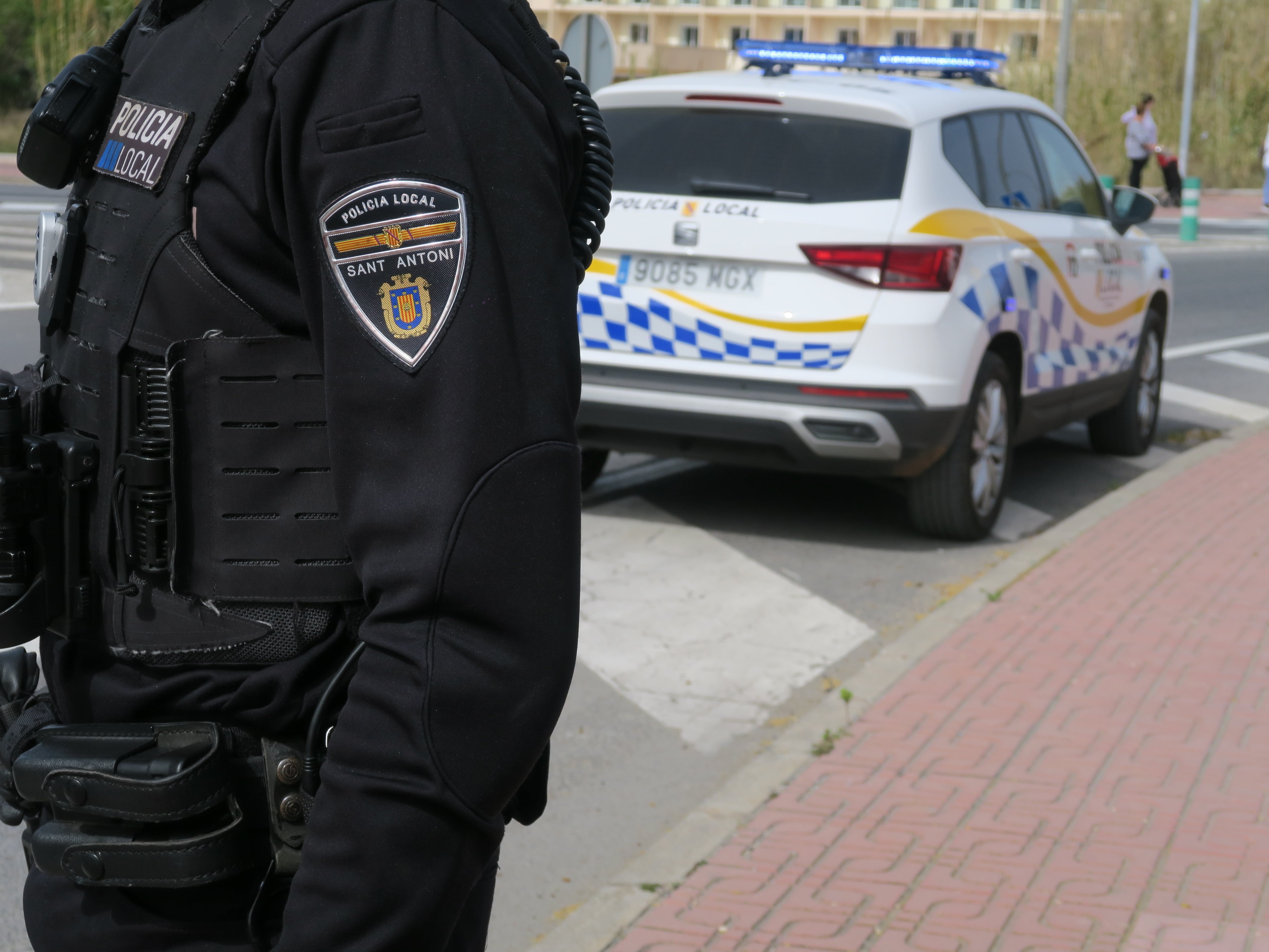 Un agente de la Policía Local de Sant Antoni