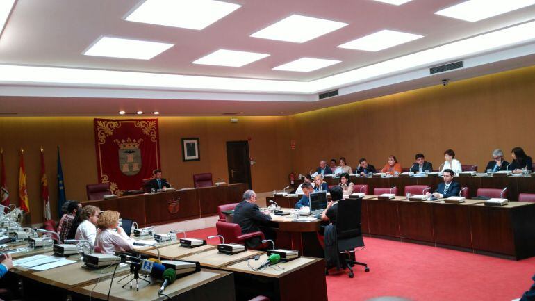 Imagen de archivo de un pleno en el ayuntamiento de Albacete