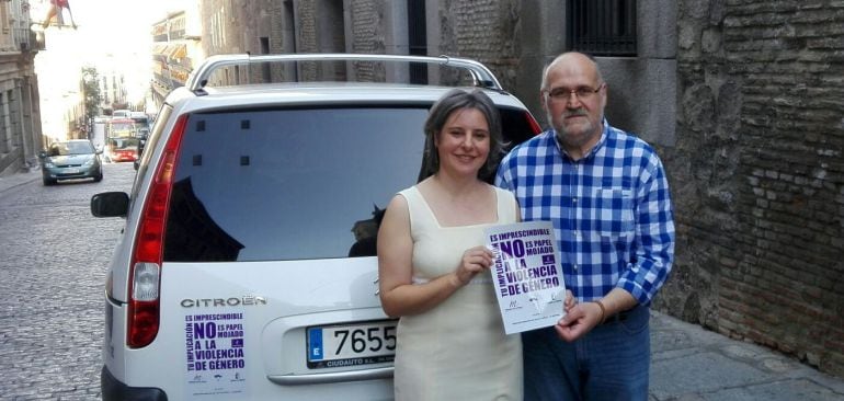 Araceli MArtinez directora del Instituto de la Mujer y Manuel García pte de la federación regional del taxi