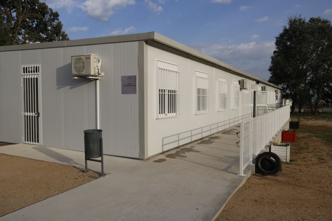 Imatge d'arxiu dels barracons d'un institut de Girona