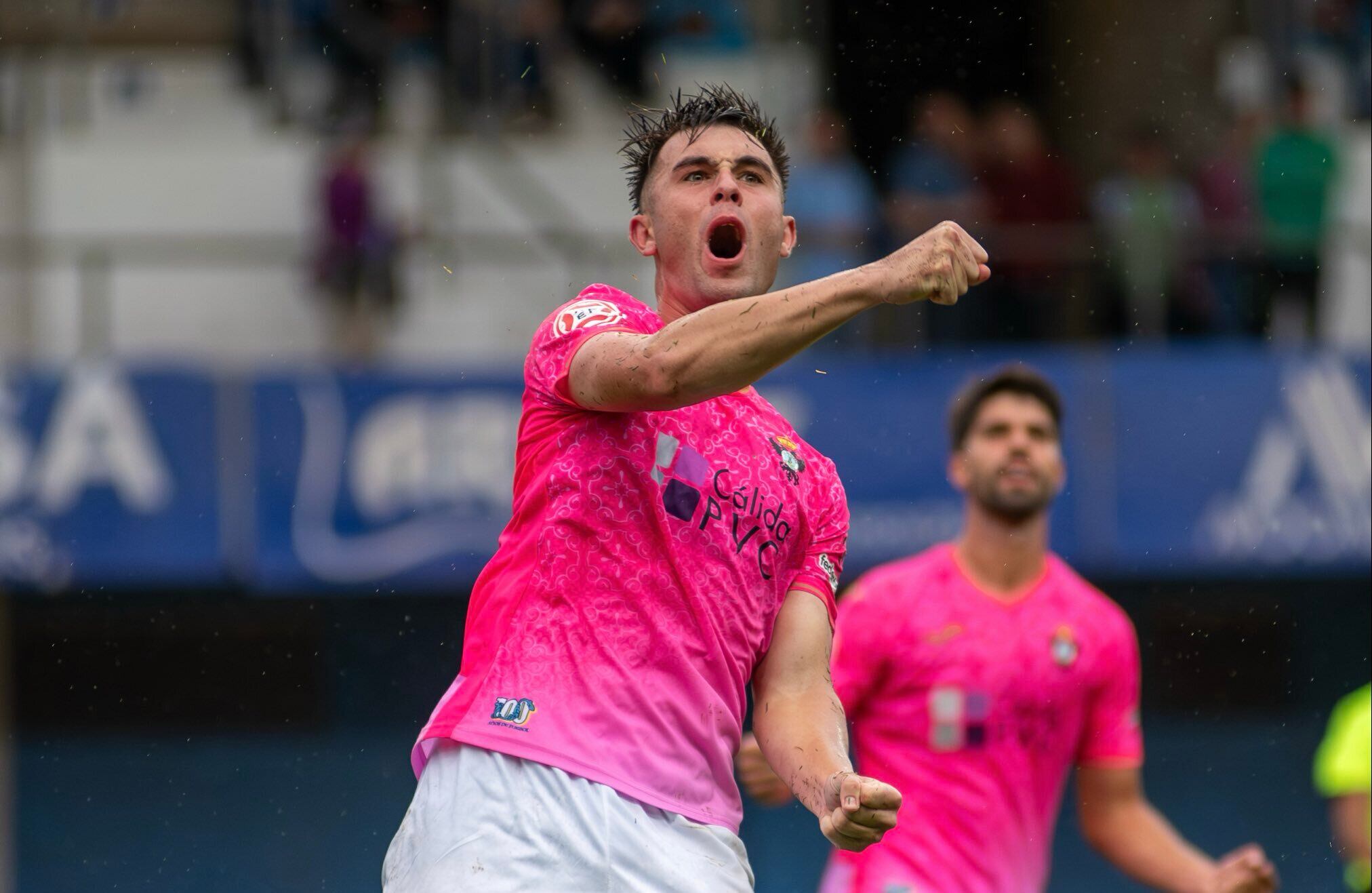 Marcos Moreno marca el 1-1 ante el Real Avilés