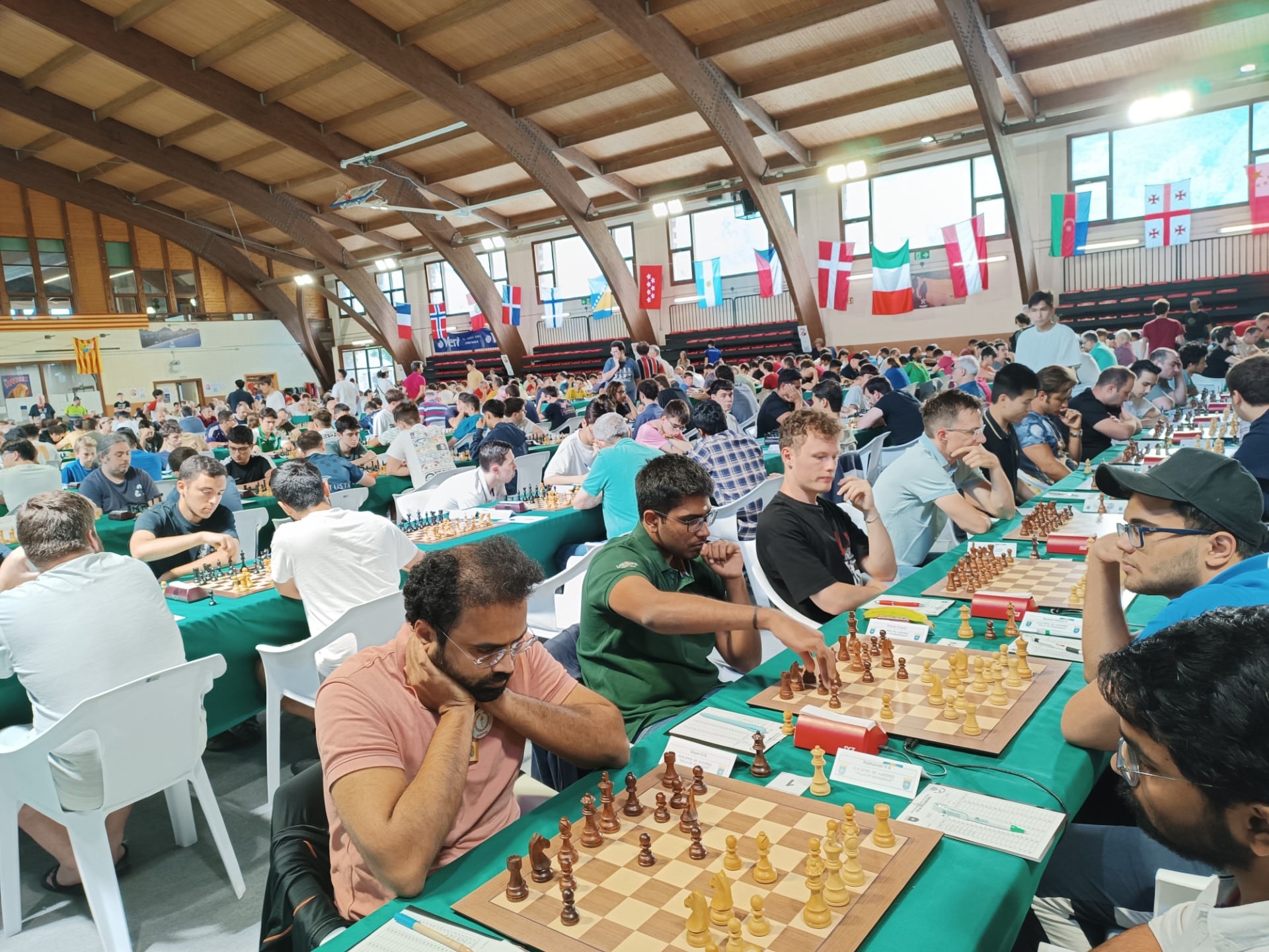 El Open de Ajedrez de Benasque sigue manteniendo la emoción con el paso de las rondas