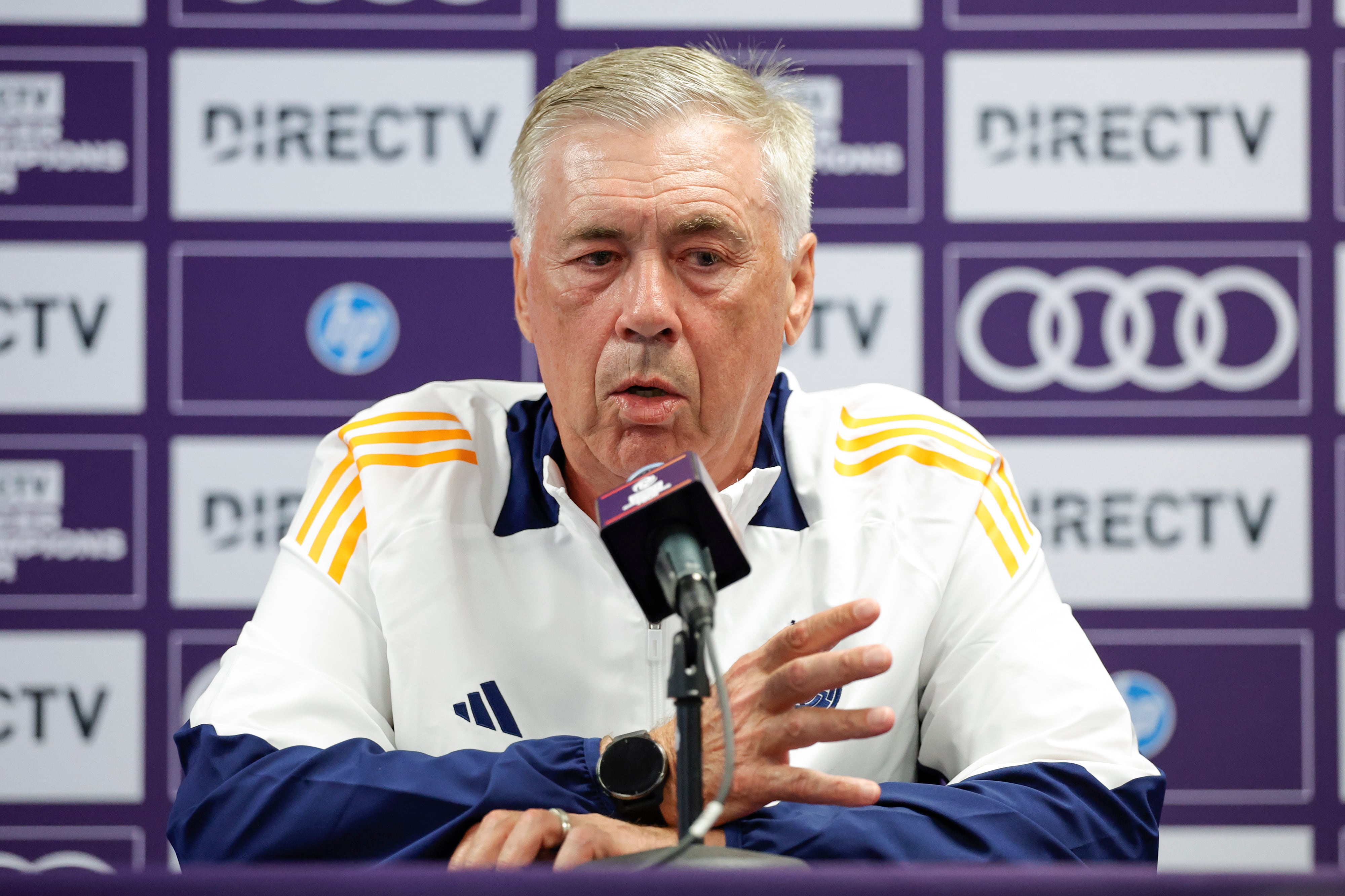 El entrenador del Real Madrid, Carlo Ancelotti, habla durante una rueda de prensa