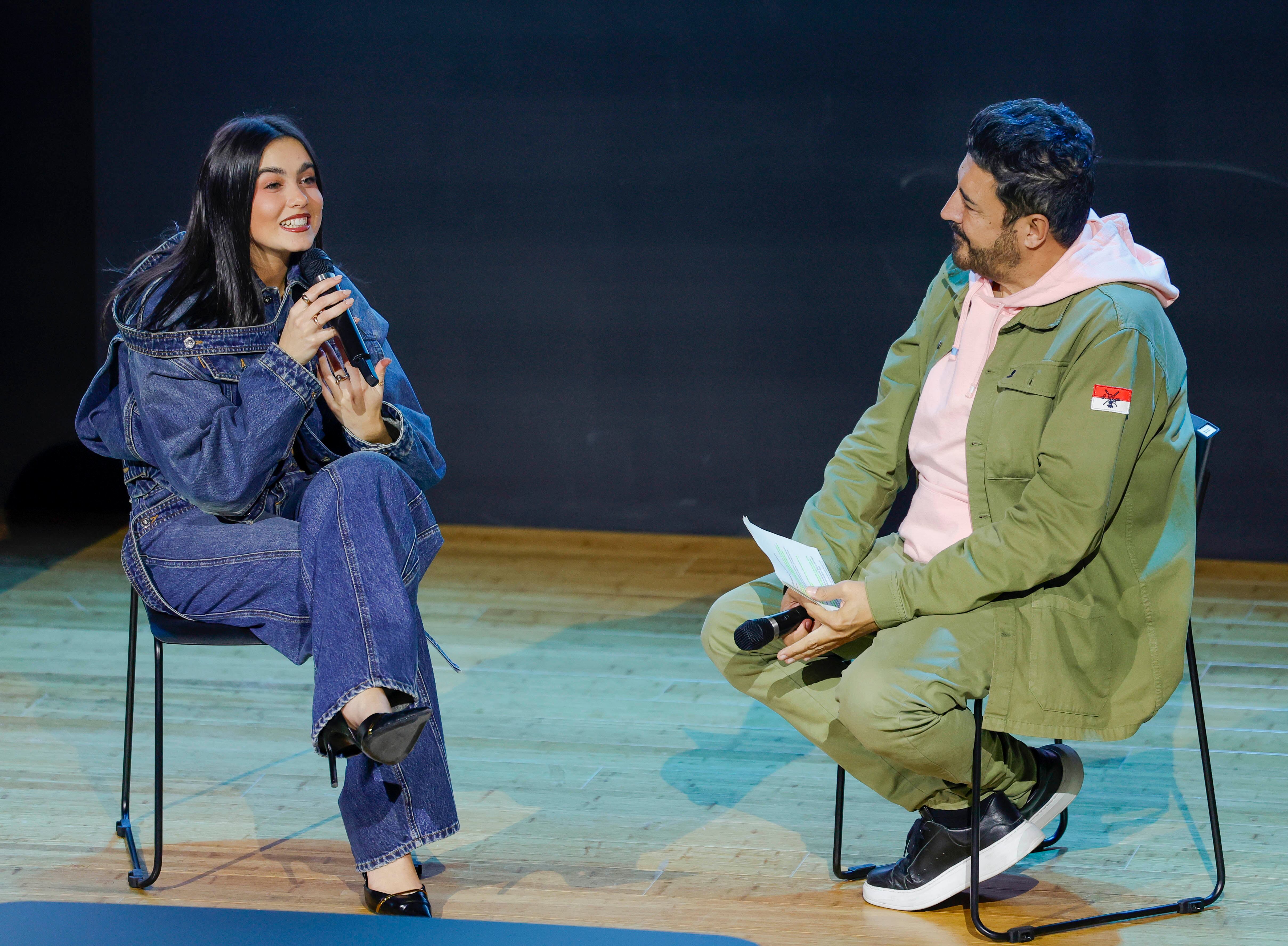 Chiara Oliver y Tony Aguilar en LOS40 TALKS x BIME en València