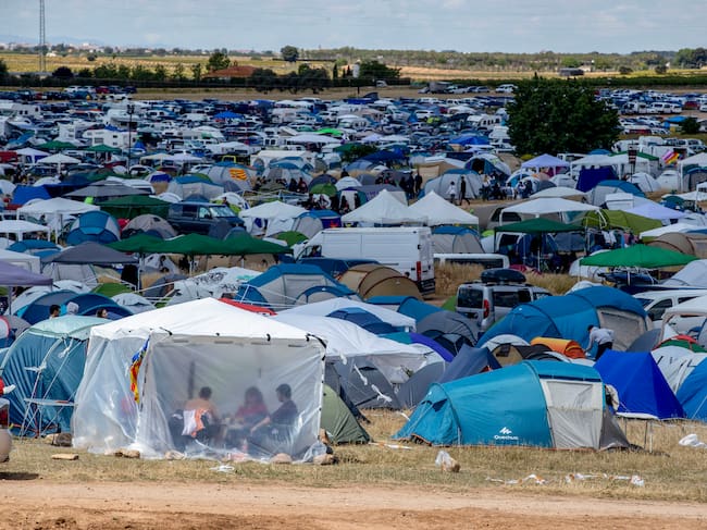 Vista de la zona de acampada este jueves, durante la primera jornada del Festival Viña Rock, en Villarrobledo
