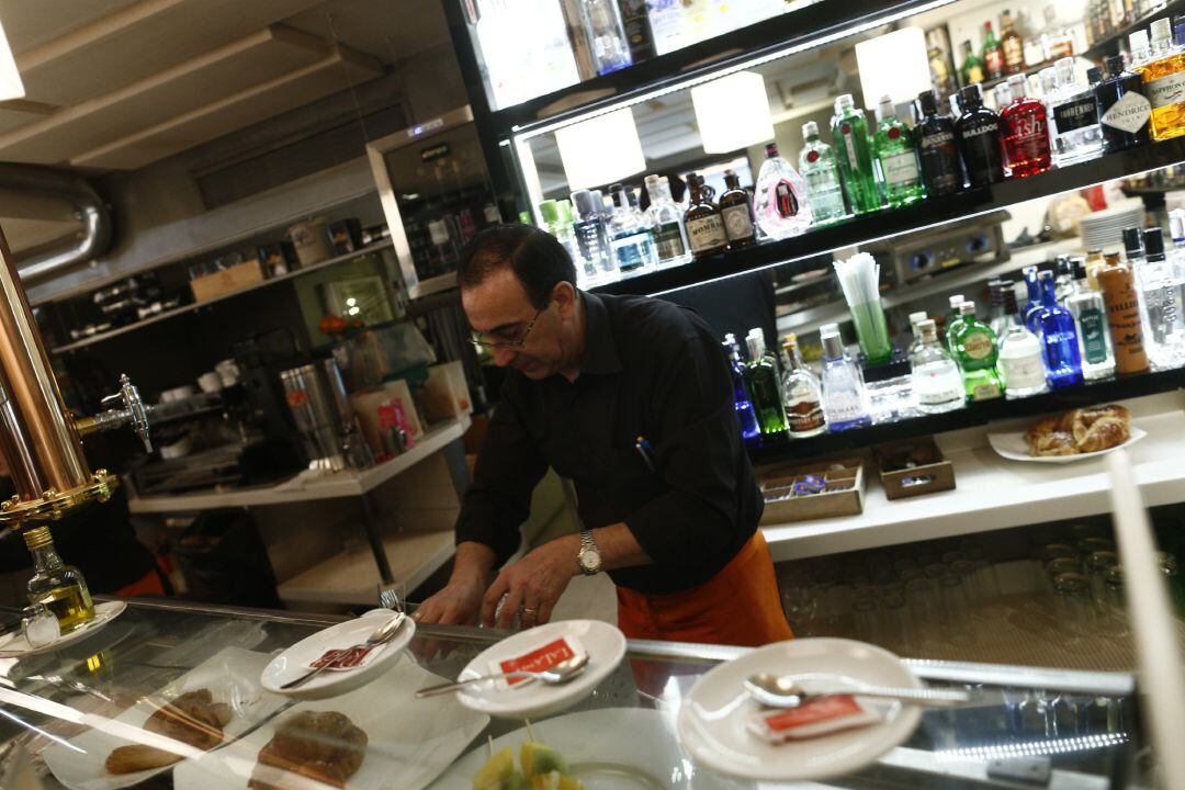 El desempleo creció en el sector servicios en el mes de agosto