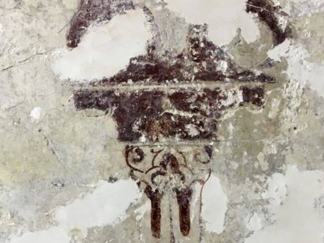 Detalle del capitel de una de las columnas encontradas en los Baños Árabes de Jaén.