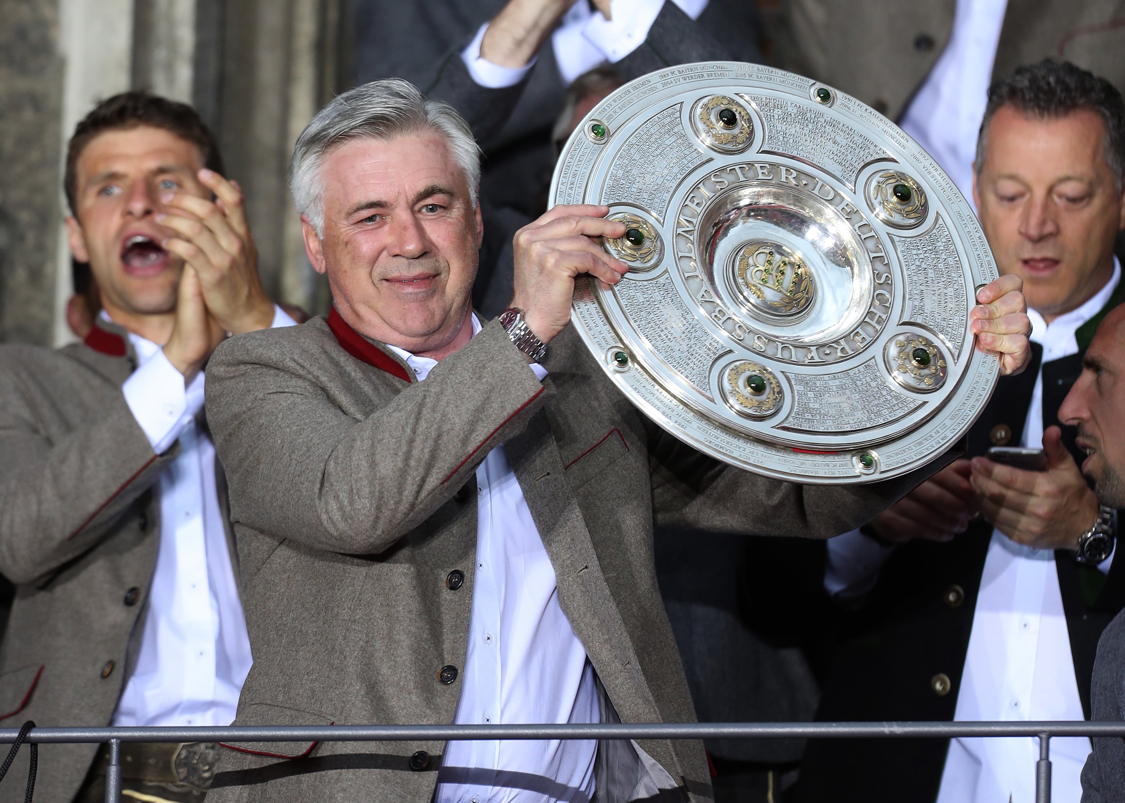 Carlo Ancelotti celebrando su Bundesliga con el Bayern