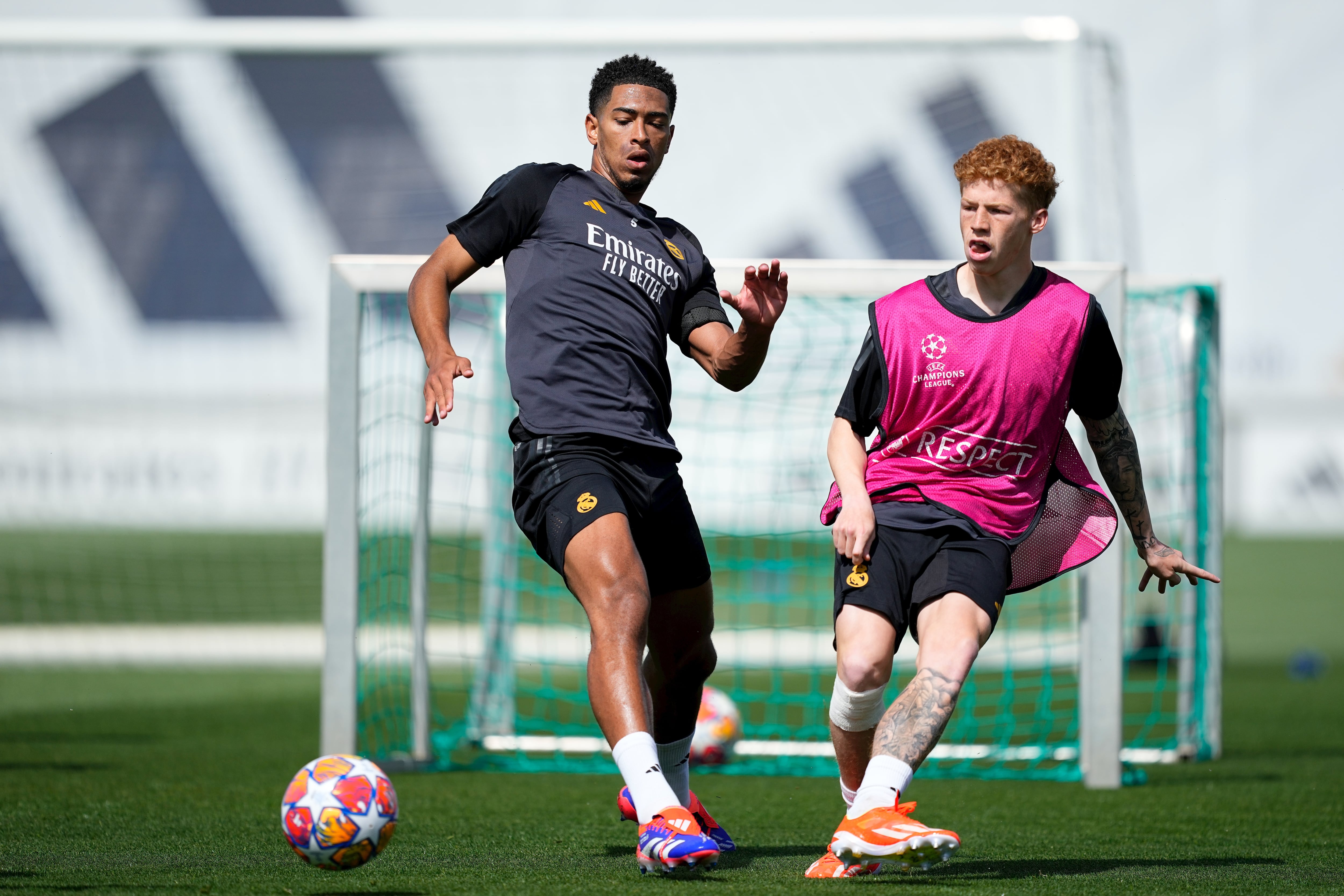 Arrizabalaga and Jeremy de Leon during the Media Day of Real Madrid ahead the Final of the UEFA Champions League against Borussia Dortmund 