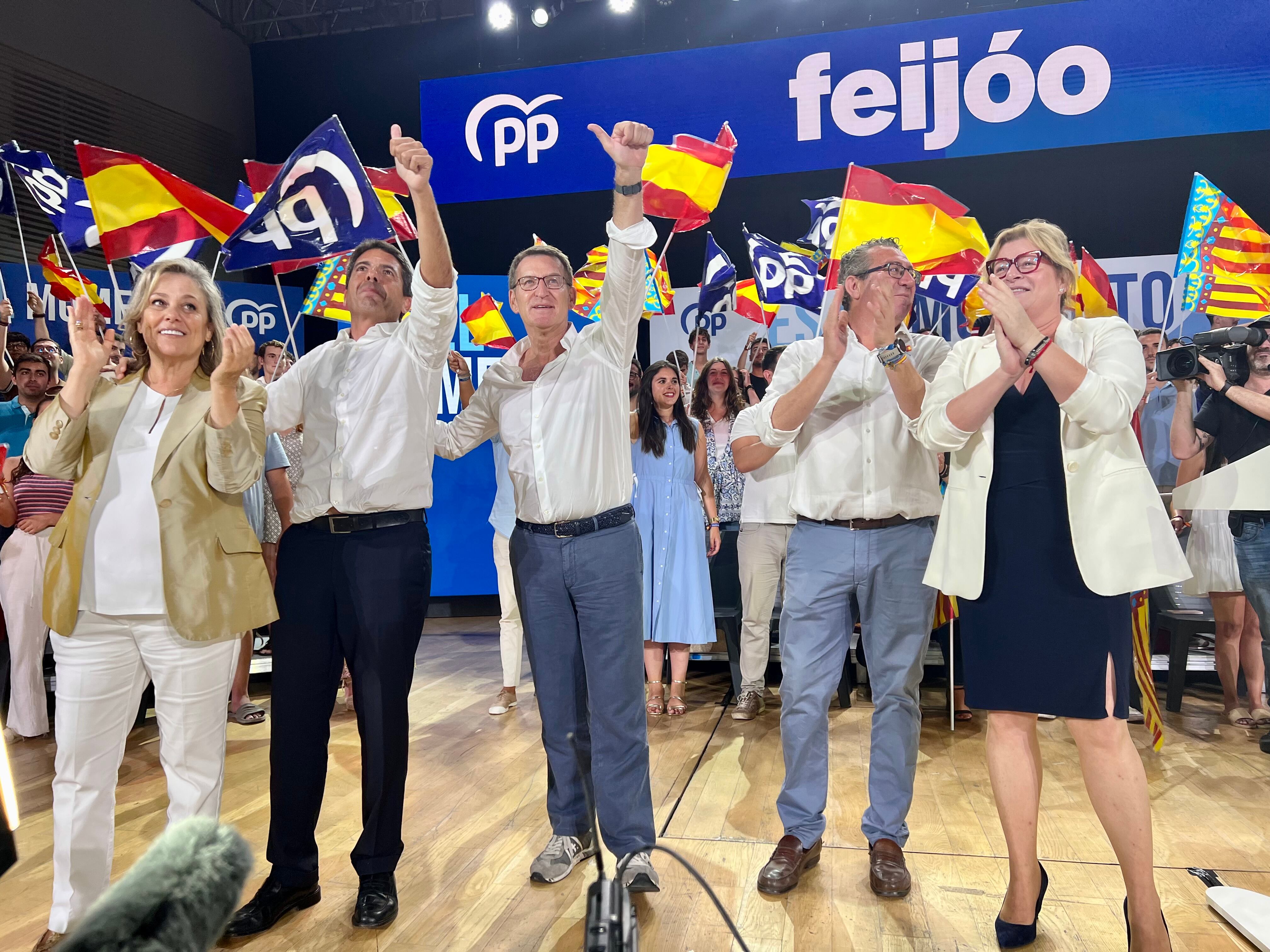 Imagen de archivo de un Mitin del PP en Alicante con la presencia de Feijóo, Carlos Mazón, Macarena Montesinos, Toni Pérez y Ana Serna