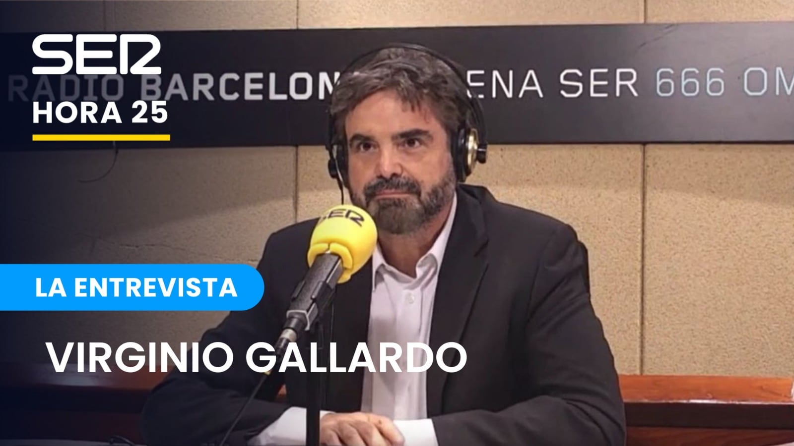 Virginio Gallardo en los estudios de la Cadena SER en Barcelona