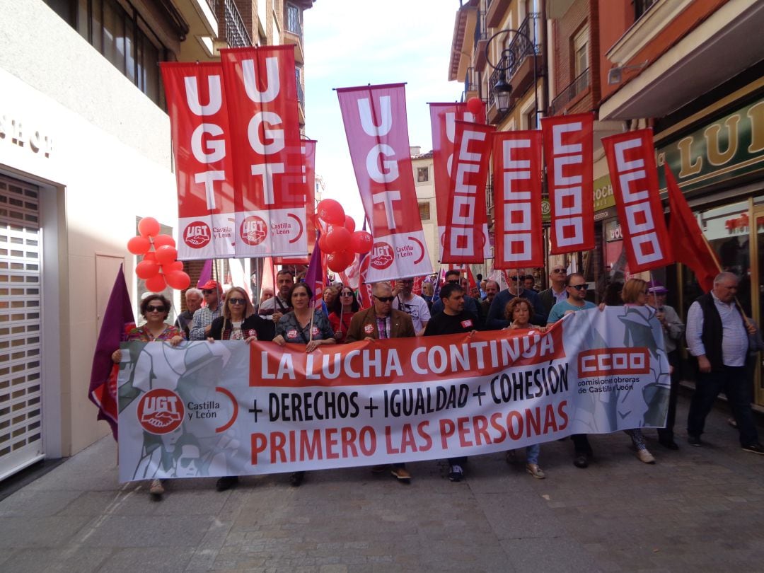 La manifestación por la calle Isilla, en su recta final