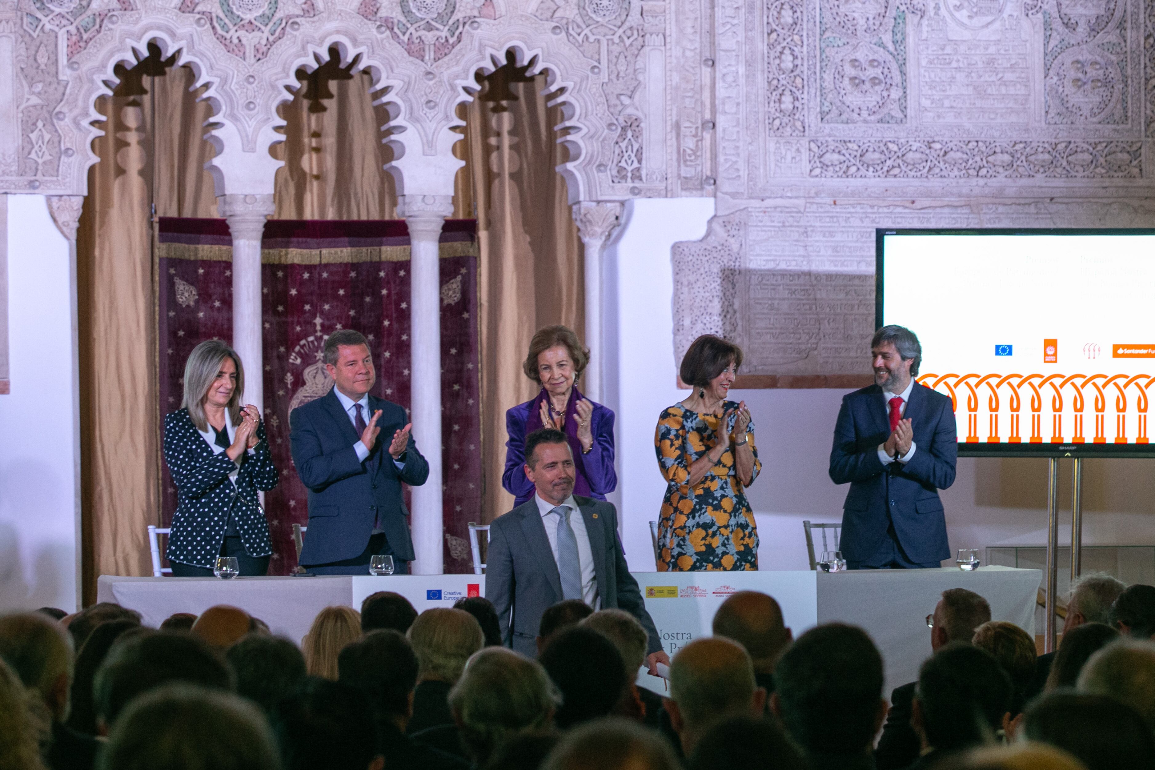 Toledo, 3 de mayo de 2022.- El jefe del Ejecutivo regional, Emiliano García-Page, ha asistido a la entrega de los Premios Europeos de Patrimonio ‘Europa Nostra’ y Premios ‘Hispania Nostra’ a las buenas prácticas en patrimonio cultural y natural, que preside la Reina Sofia. (Fotos: A. Pérez Herrera // JCCM)