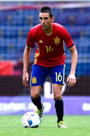 El jugador del Villarreal, Bruno Soriano, con la camiseta de la selección durante el partido amistoso ante Corea del Sur.