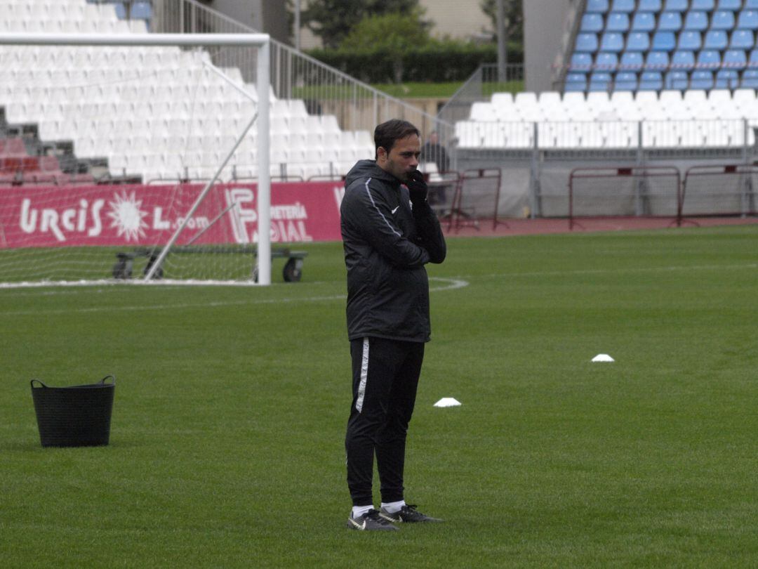 Fran Fernández en el entrenamiento del Almería.