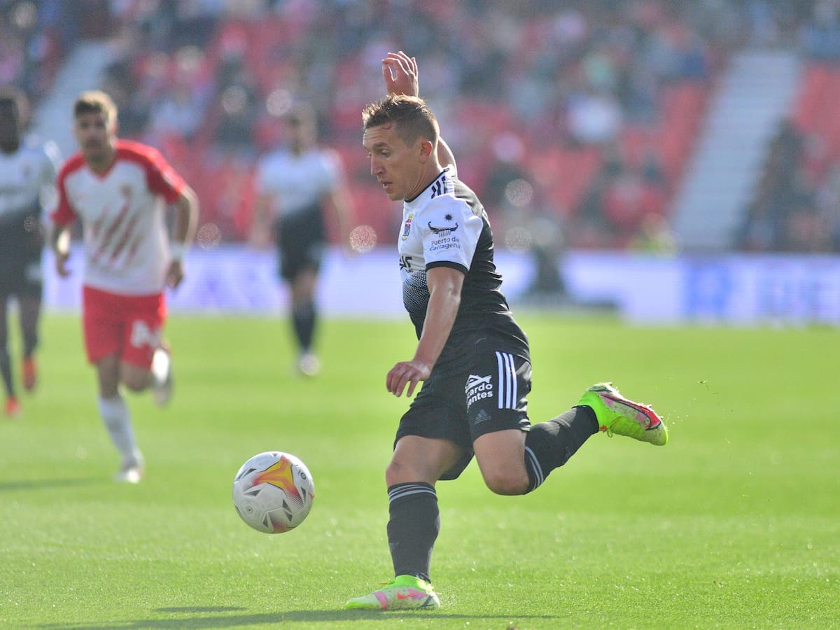 De Blasis ya está en Argentina y se reunirá en los próximos días con Gimnasia y Esgrima