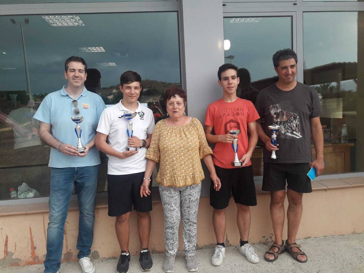Pedro Buisán e Isabel Bonet lideran el circuito de ajedrez del Somontano
