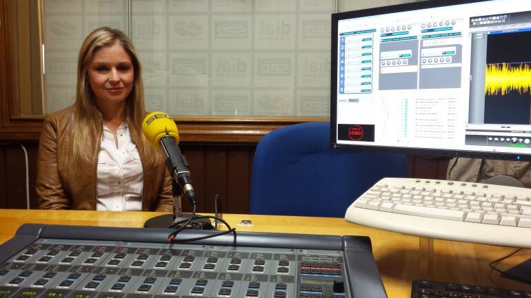 Elena de la Cruz durante la entrevista mantenida en SER Guadalajara