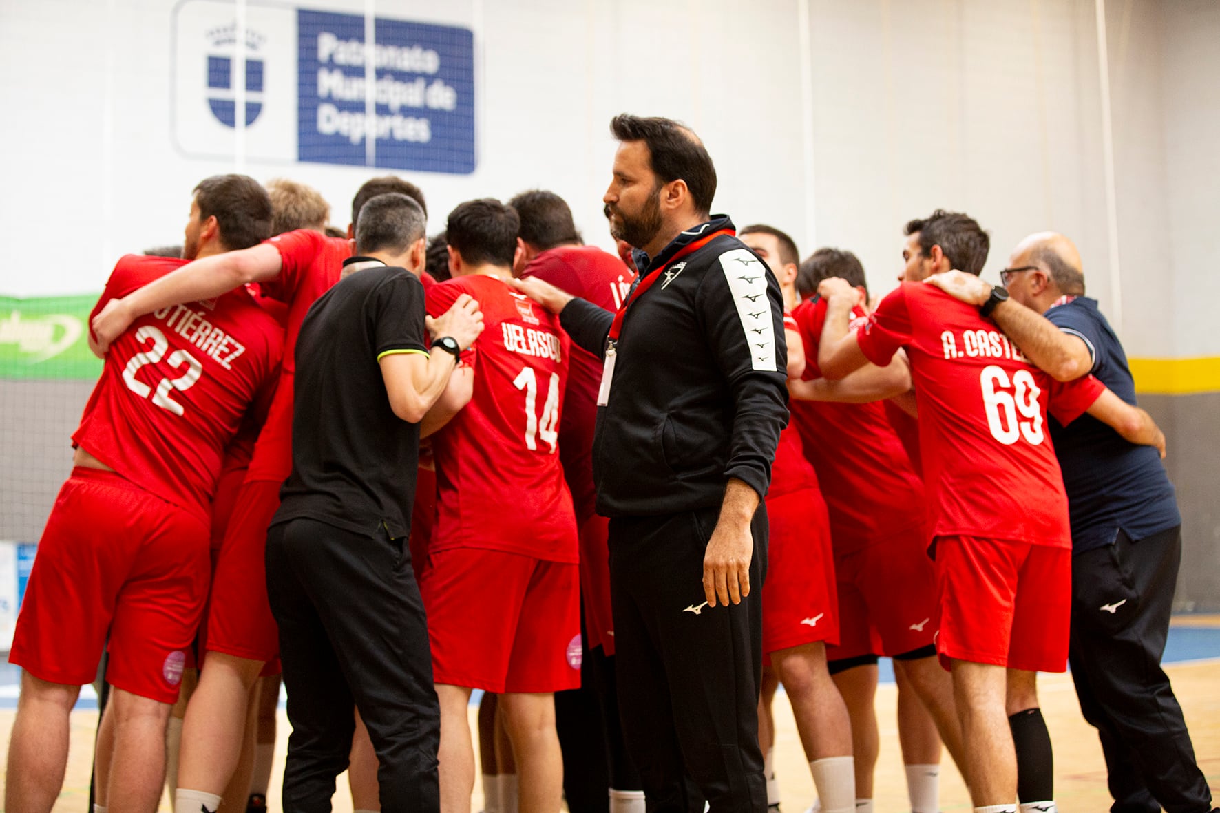 El Balonmano Alcobendas afronta la última jornada con la permanencia en juego