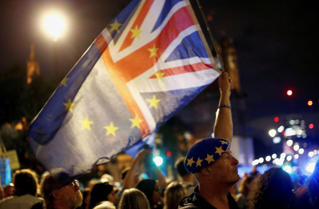 Protestas contra el &#039;brexit&#039; a las puertas del Parlamento británico. 