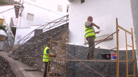 Los primeros paneles se estan colocando en el casco histórico