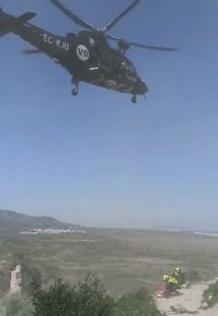 Helicóptero de la Generalitat en el rescate en el Castell de Bairén